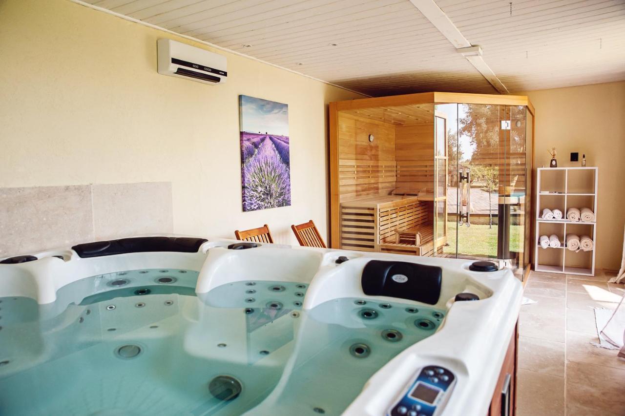 Bed and Breakfast Les Champs De Provence La Baume-de-Transit Екстер'єр фото